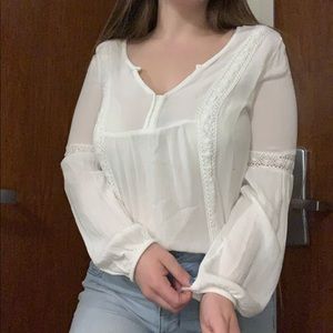 White vintage styled blouse by Arizona jean co